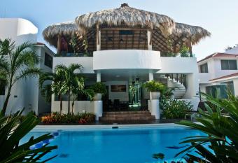 Villas Maria Isabel has Balcony rooms