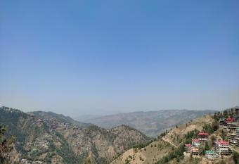 Hotel Blue Mountain has Balcony rooms