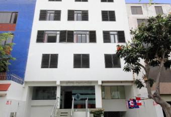 Hotel Cholcana allows 18 year olds to book a room