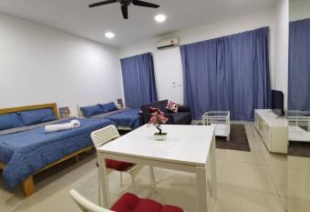 G-mat Staycation free WiFi & Netflix has Balcony rooms