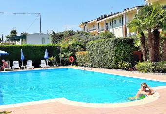 Hotel Fornaci has Balcony rooms