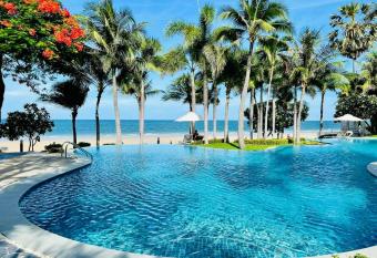 Baan Sanploen Hua Hin- Luxury Two Bedrooms has Balcony rooms