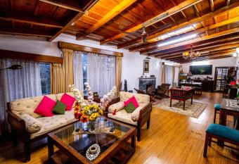 View-Topia Cottage, 2bhk w the view of Bhimtal Lake by Roamhome has Balcony rooms