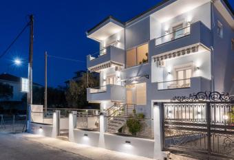 Ninemia Studios allows 18 year olds to book a room