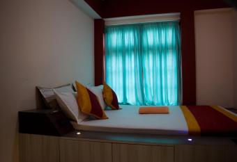 Tseyotpang s Demeure has Balcony rooms