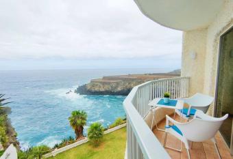 Apartamento con vistas a oceano, FreeWifi, Tenerife allows 18 year olds to book a room
