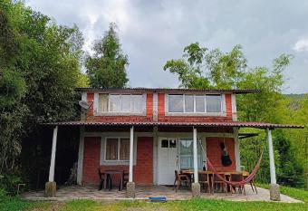 Hostal Takuaras has Balcony rooms