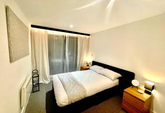 KOVE CENTRAL Apartments Liverpool has Balcony rooms