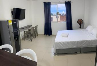 Estudio en San Fernando 406 Cali allows 18 year olds to book a room