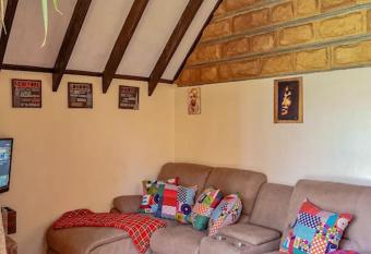 The Annex at 64 : Cozy, rustic cottage/treehouse allows 18 year olds to book a room