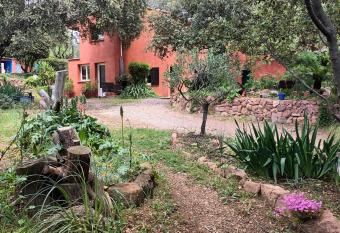 La Salamandre,Charmant T2 Calme et nature    Puget-Ville allows 18 year olds to book a room