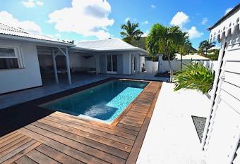 Orient B Villa allows 18 year olds to book a room