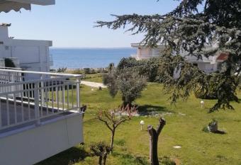 Joy House has Balcony rooms