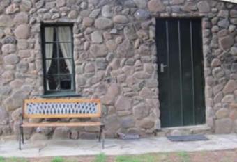 Den Hagen Guest Farm has rooms with a private hot tub