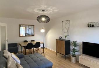 Location appartement F2    Caen My precious Home F2    Caen has Balcony rooms