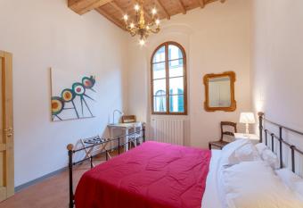 Sant Agostino Apartments has Balcony rooms