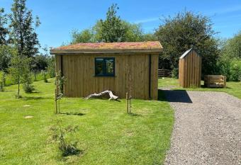 Lakeside Lodge has Balcony rooms