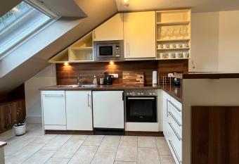 Sch  ne gem  tliche Wohnung in Marl allows 18 year olds to book a room