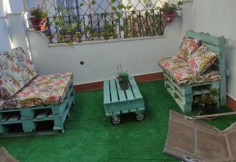 Tu rincon favorito. allows 18 year olds to book a room