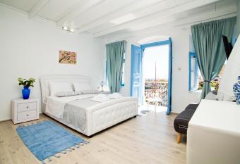 spongkalyA apartment II has Balcony rooms