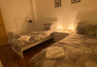 Zum guten Schlaf allows 18 year olds to book a room