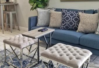 Ultra Glam Apartment 5 Miles From Hard Rock Casino allows 18 year olds to book a room