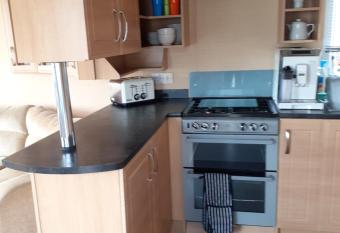 Northfield 198 has Balcony rooms