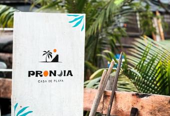 Pronoia Casa de Playa allows 18 year olds to book a room