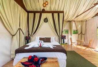 Drake Bay River View has Balcony rooms