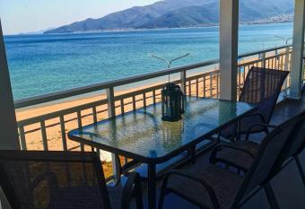 Sea Breeze luxury apartments has Balcony rooms