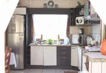 Pousada Aconchego serrano has Smoking rooms