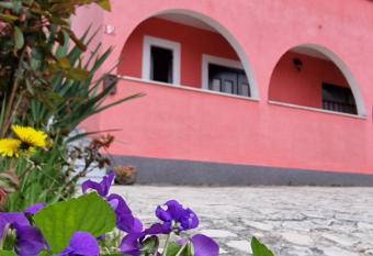 Apartman Sandro has Balcony rooms