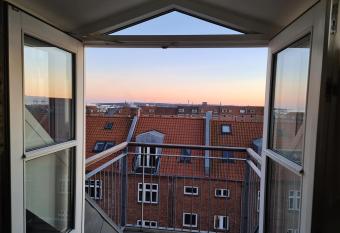Aarhus Penthouse has Balcony rooms