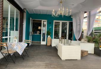 Hotel Helvetia has Balcony rooms