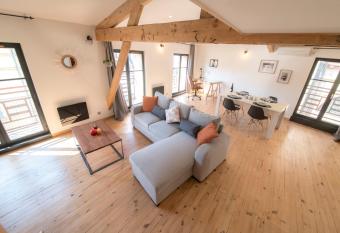 Le saint Th  odard -T2 Hyper centre vue cath  drale allows 18 year olds to book a room