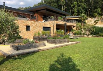 Appartement cosy au calme has Balcony rooms