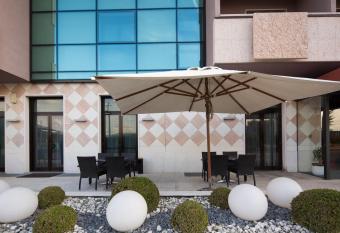 Hotel Brandoli has Balcony rooms