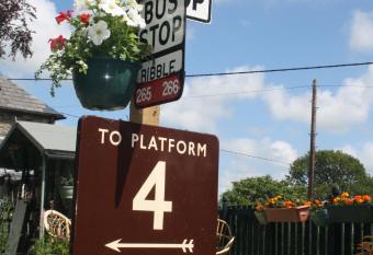 Carraholly allows 18 year olds to book a room