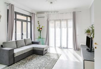 Abruzzi House allows 18 year olds to book a room