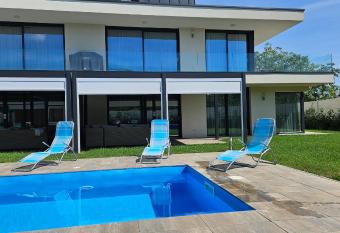 Luxury Apartments in Balatonalm  di, Alm  di Lux Apartman II - Crystal White allows 18 year olds to book a room