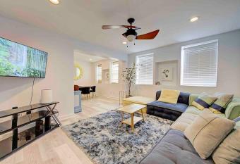 1 Bedroom 15 min from Stewart airport allows 18 year olds to book a room