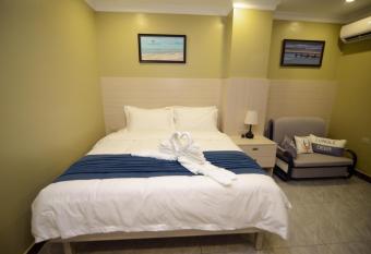 The Caye Hotel has Balcony rooms