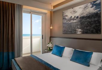 Hotel Continental allows 18 year olds to book a room