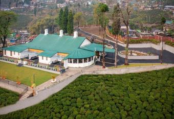 ama Stays & Trails Puttabong Cottage, Darjeeling has Smoking rooms
