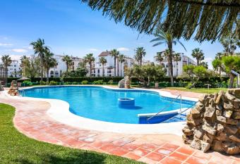 El Duende de Zahara has Balcony rooms