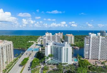 Ocean View Apartments by Avi Real Estate has Balcony rooms