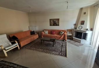 Quiet Apartment close to the center of Trikala has Balcony rooms