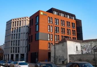 Holiday Inn Express Tbilisi Avlabari, an IHG Hotel allows 18 year olds to book a room