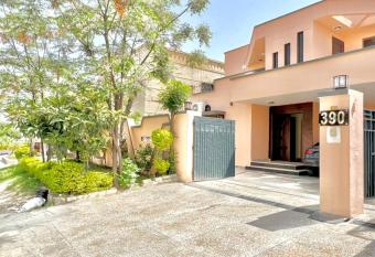 Step Inn Guest House Islamabad allows 18 year olds to book a room