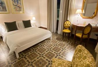 Living Suite Catania Pacini allows 18 year olds to book a room